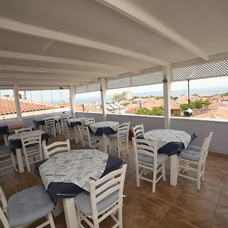 Mauna Guest house 3*