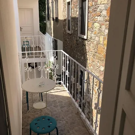 Mauna Guest house 3*